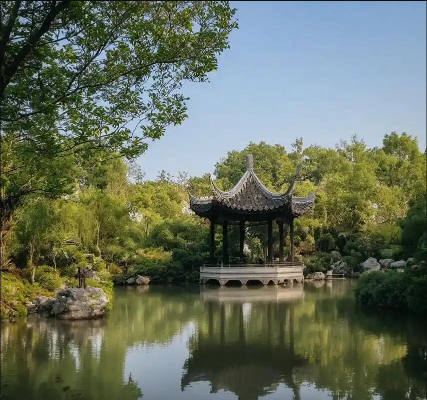 梧州狼狈餐饮有限公司